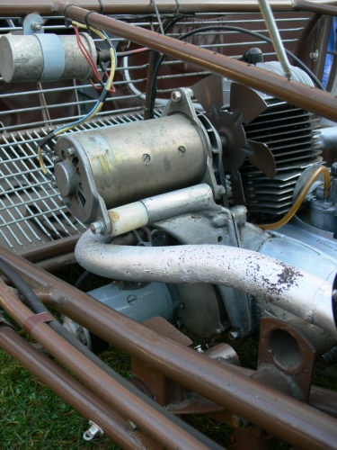 Upraven motor s pouitm startru a dynama