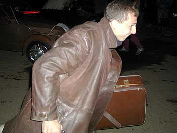 Rok 2002 - Ivan Kotaka zachycen pi sprintu s kufry.